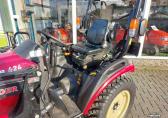 Yanmar 424  compact traktor