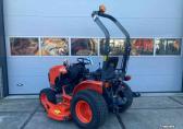 Kubota B2261  compact traktor    tuinbouw traktor maaier