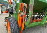 Amazone D9-30 super   25 schijven zaaimachine